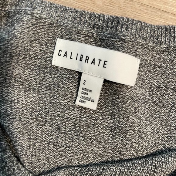 Calibrate Heather Grey Sweater - Size S - Picture 2 of 4
